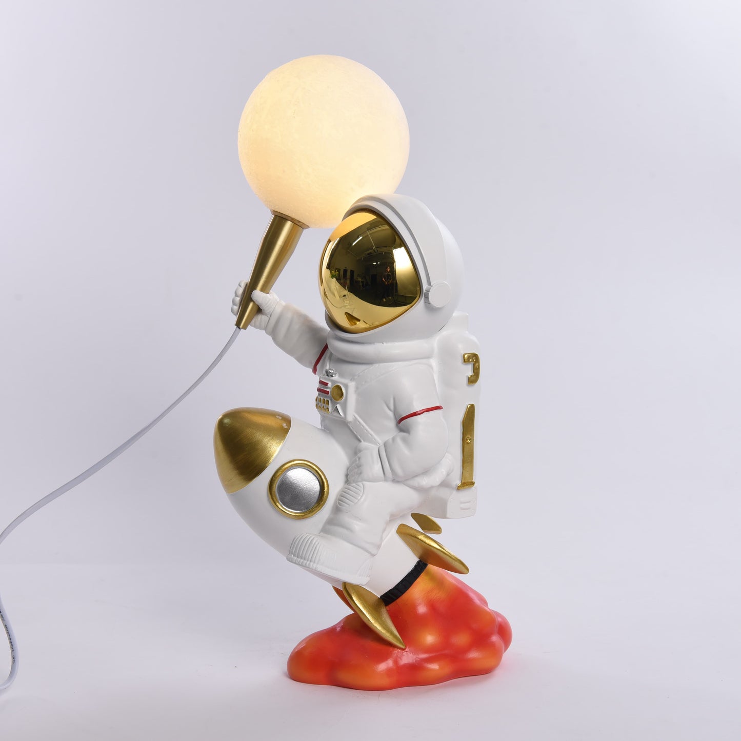 Rocket lamp